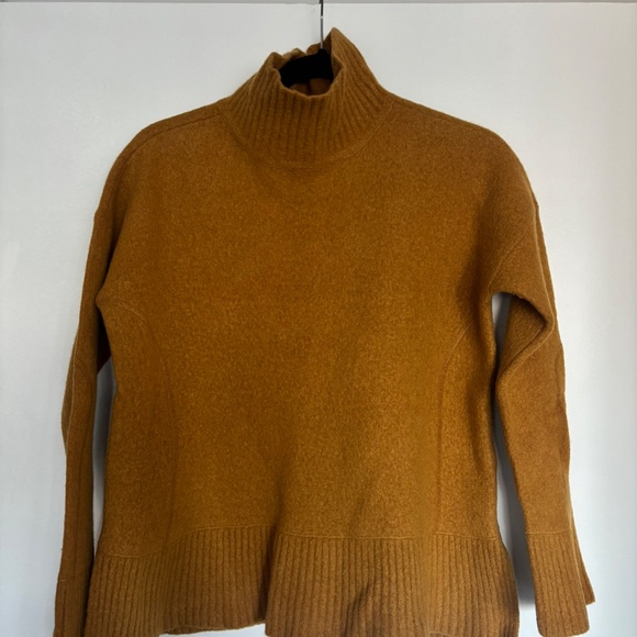Club Monaco Mustard Turtleneck Sweater (XS) - Picture 3 of 7